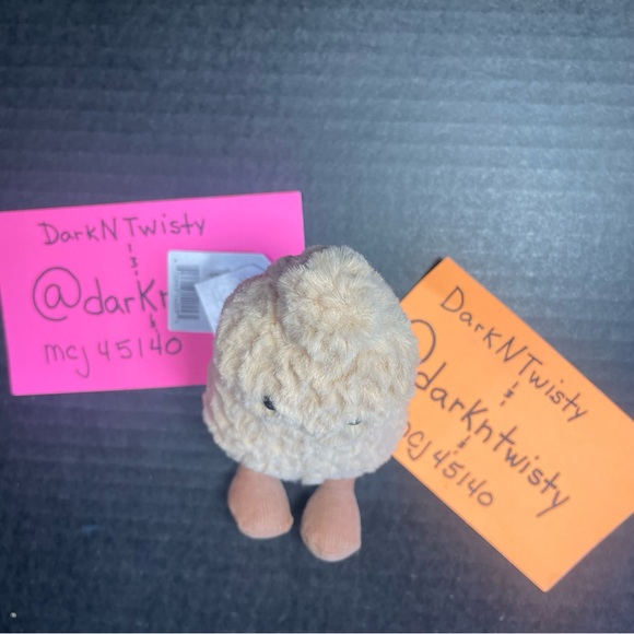 BNWT JELLYCAT AMUSEABLE PEANUT - Picture 9 of 16